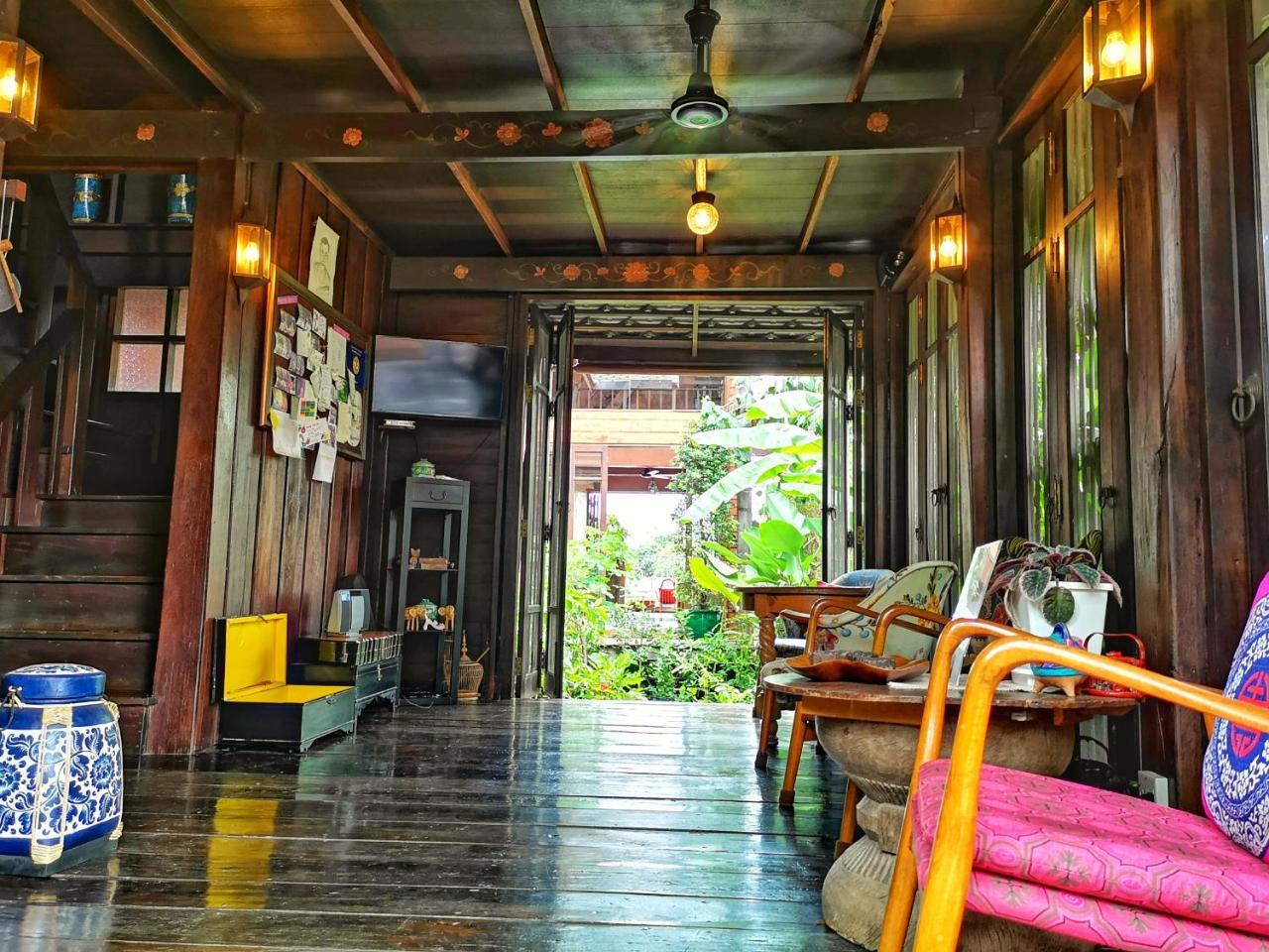 Siamotif Boutique Hotel Bangkok Exterior photo